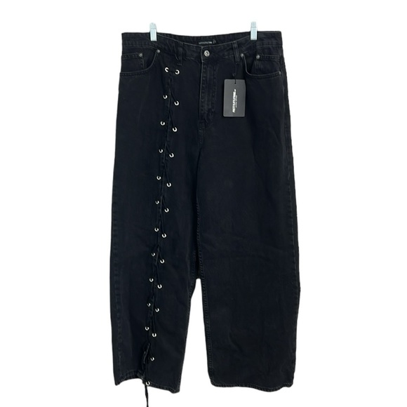 PrettyLittleThing Lace Up Leg Jeans - Picture 2 of 5